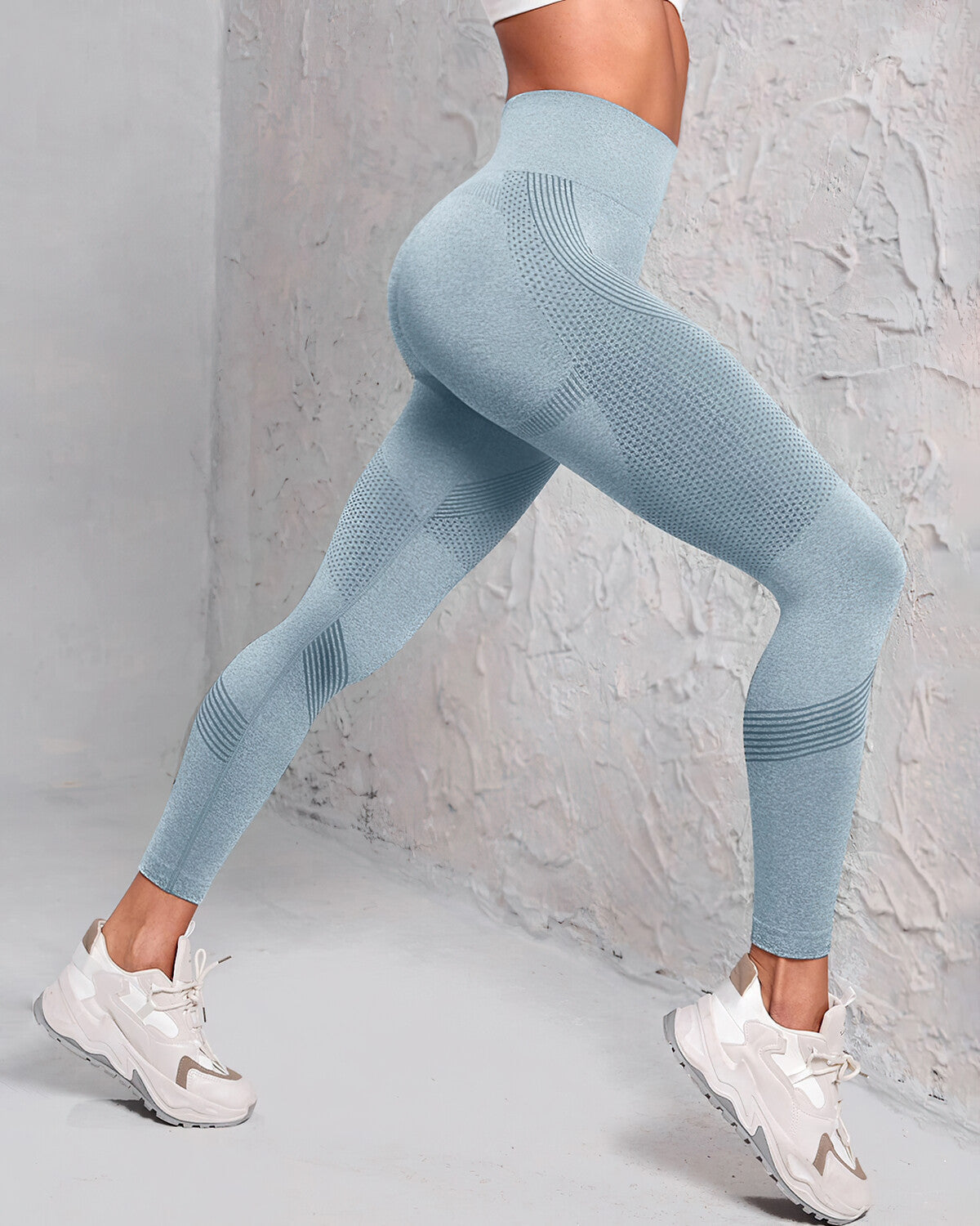 Women's Sky Blue Shameless Leggings – High-Waisted, Body-Shaping & Sweatproof Activewear