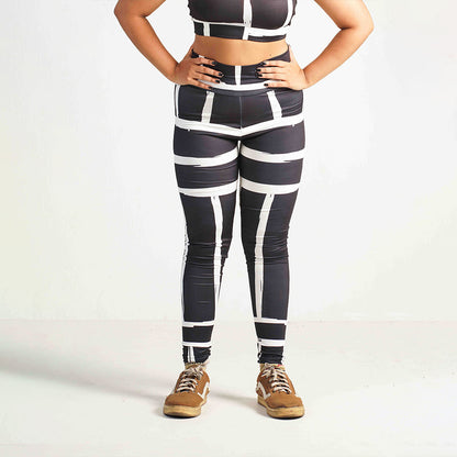 Shadow Drift Printed Workout Leggings – High-Waisted, Stretchable & Stylish