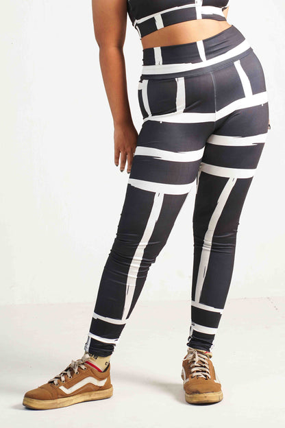 Shadow Drift Printed Workout Leggings – High-Waisted, Stretchable & Stylish